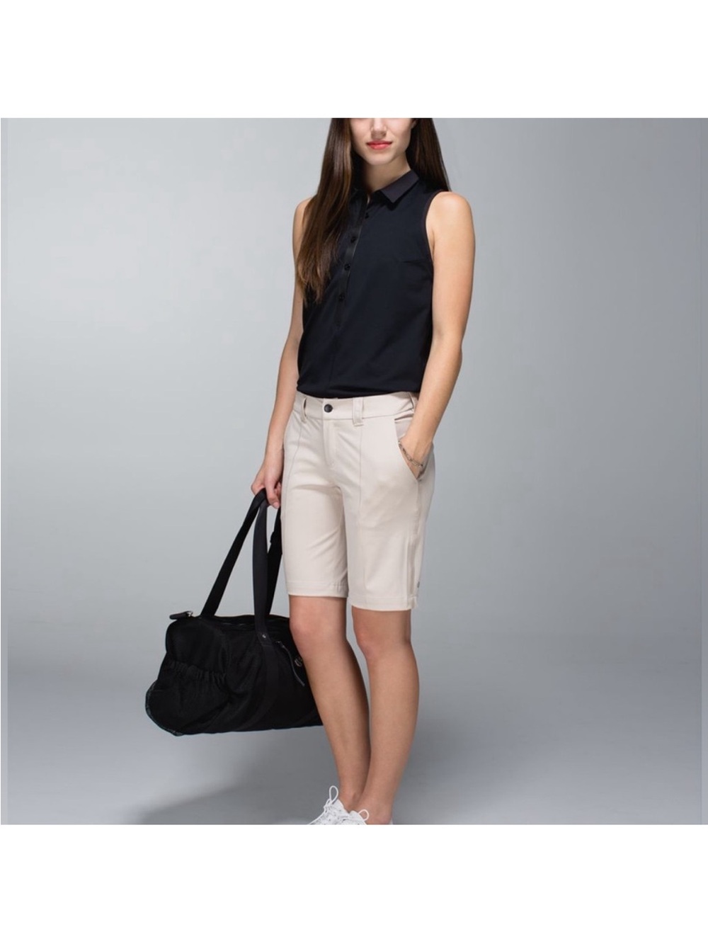 Lululemon Women’s Club Golf Tennis Bermuda Shorts in Light Beige- Size 8